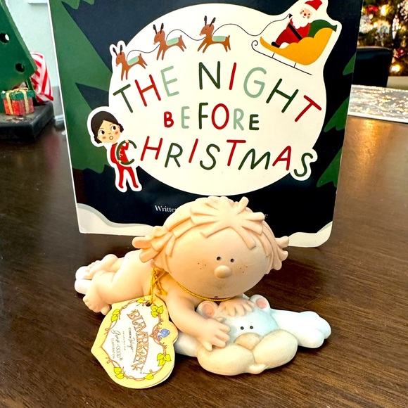 Bumpkins George Good by Fabrizio Baby on a Bear Rug. Vintage. 1980’s - Picture 1 of 3